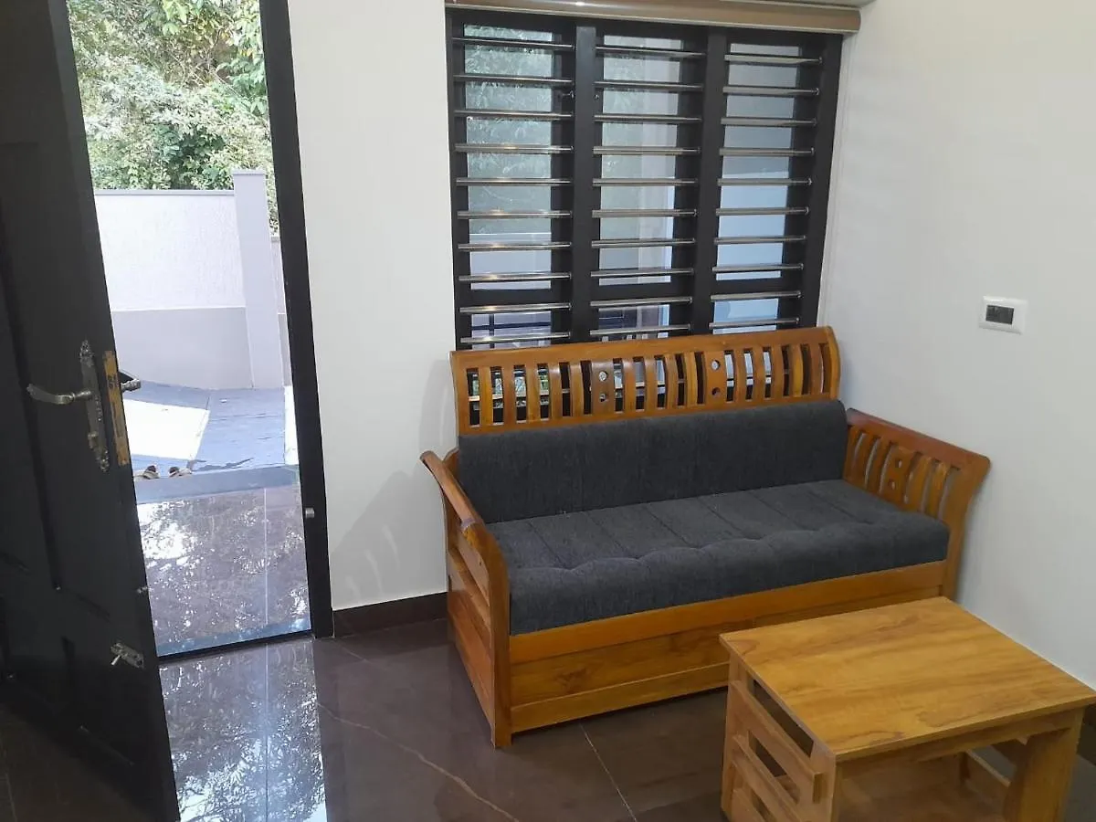Milestone Inn Sultan Bathery Ινδία
