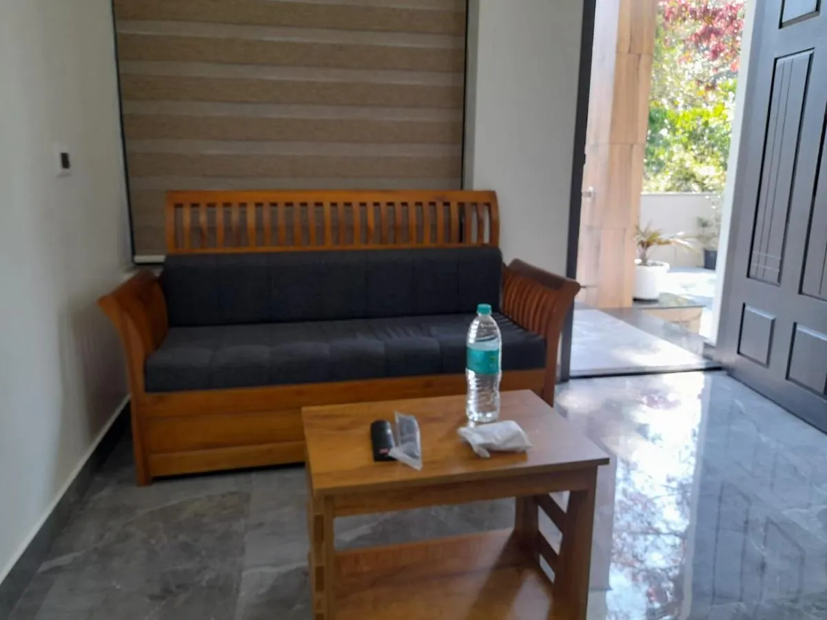 Milestone Inn Sultan Bathery