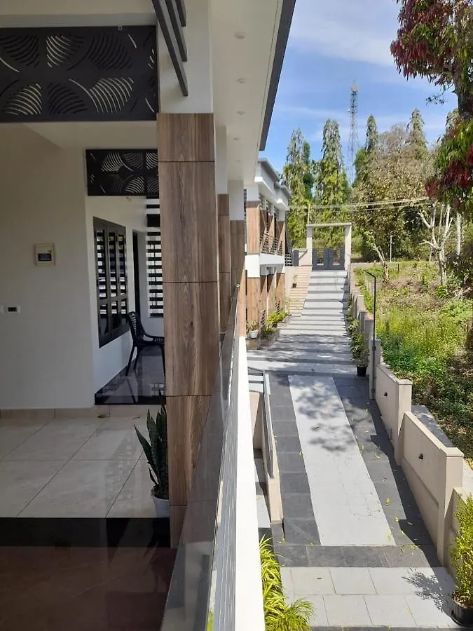 Villa Milestone Inn Sultan Bathery